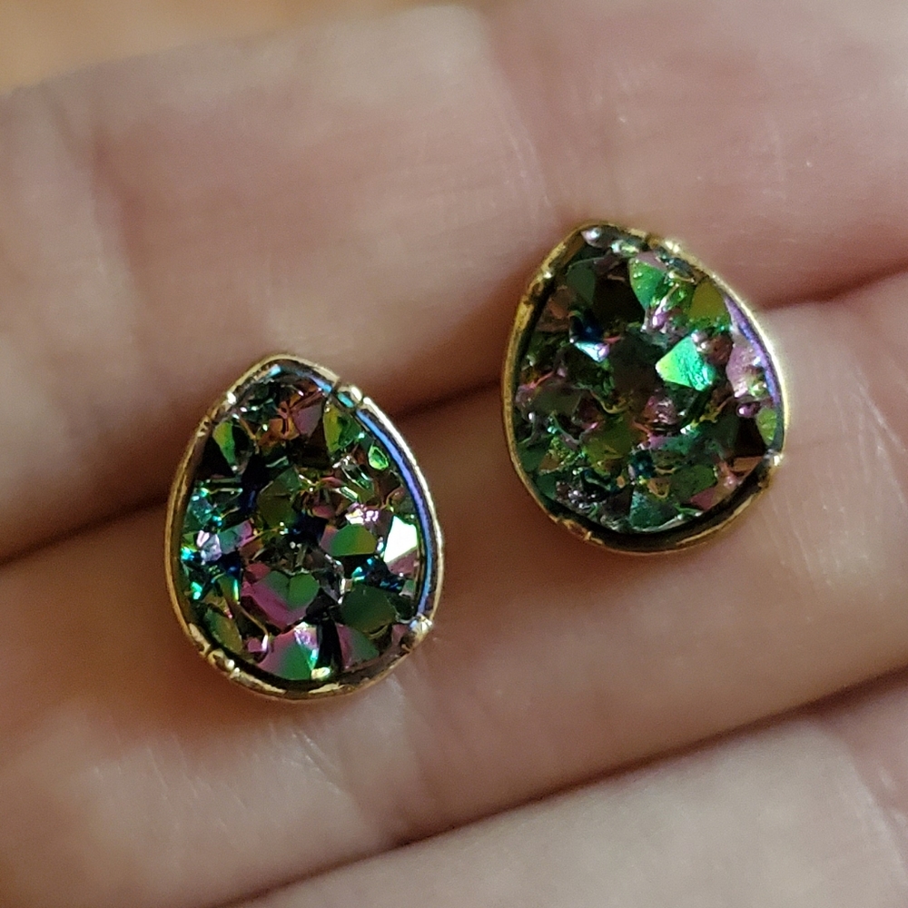 NWOT Multicolored & Gold Teardrop Druzy Studs - Picture 5 of 7